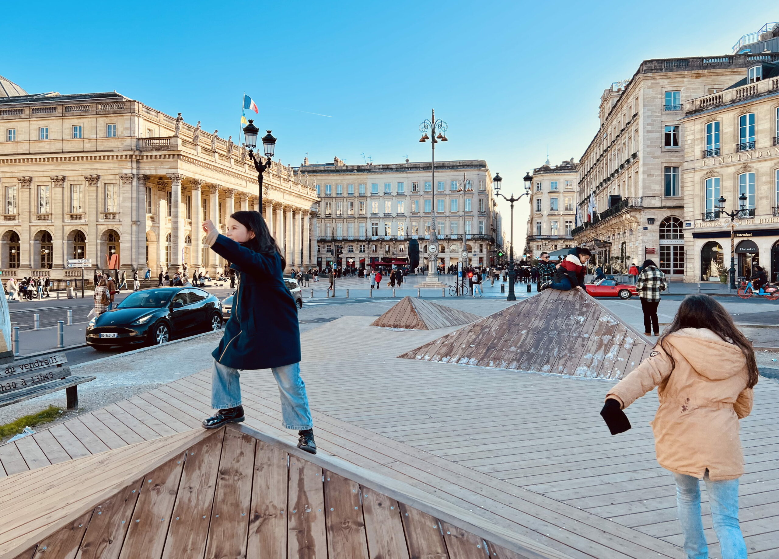 l-ateliersdepossibles _allees de tourny_pyramides2